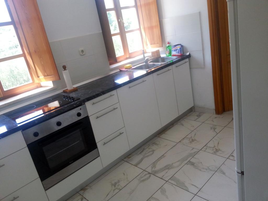 Holiday Home Villa Kastel Zrnovo Kamer foto