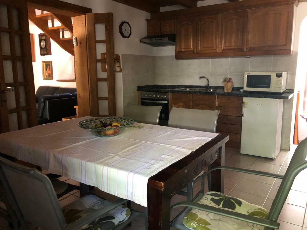 Holiday Home Villa Kastel Zrnovo Buitenkant foto